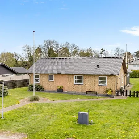 Aina - 20km From The Sea By Interhome Ferienhaus Bredebro